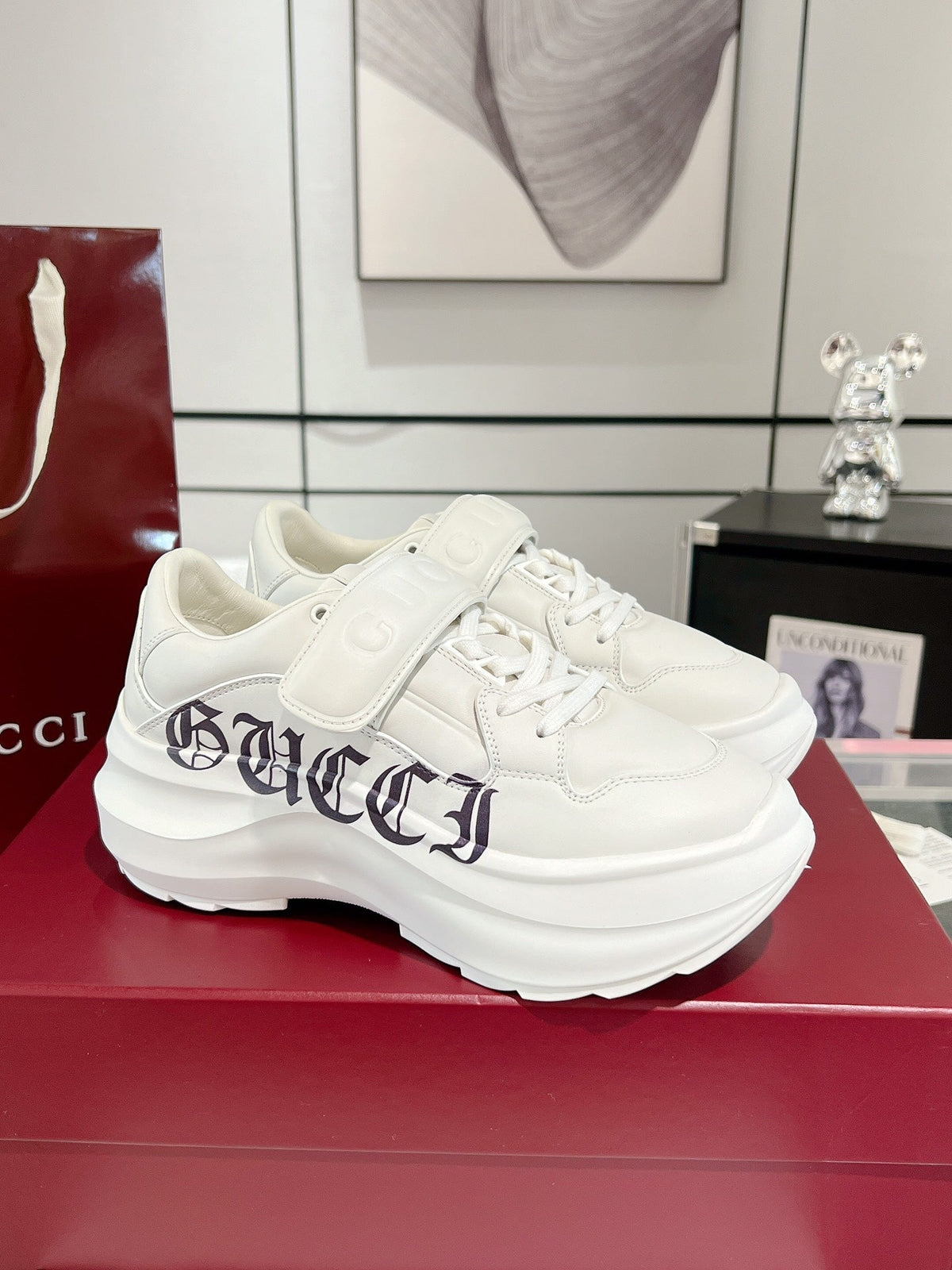 GG WAVE SNEAKER IN RICE WHITE CALFSKIN WITH HANDWRITTEN LOGO
