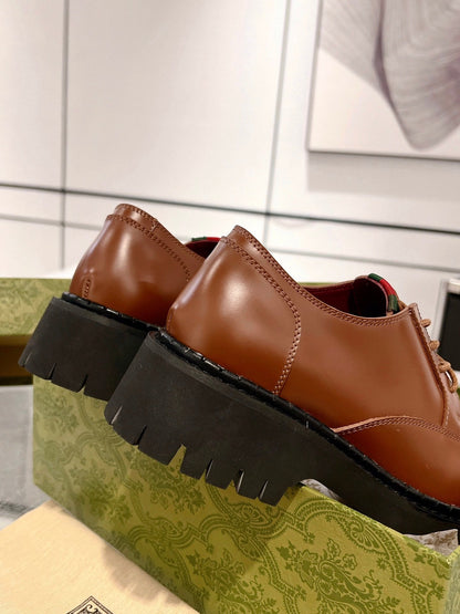 GG LACE-UP LOAFER WITH WEB IN CARAMEL BROWN SHINY LEATHER