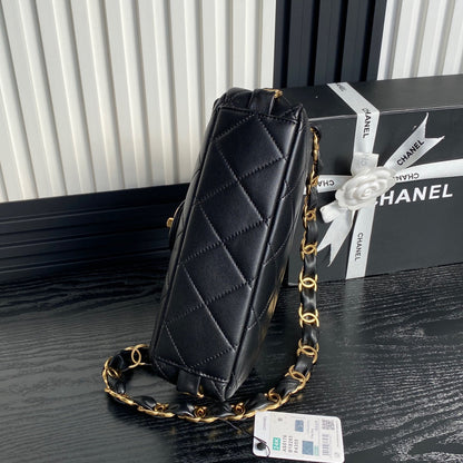 MEDIUM FLAP BAG 26 IN BLACK CALFSKIN GOLD DOUBLE C THICK CHAIN