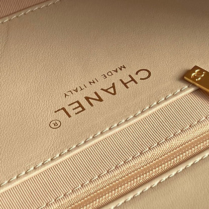 MEDIUM FLAP BAG 26 IN AKAROA BEIGE CALFSKIN GOLD DOUBLE C THICK CHAIN