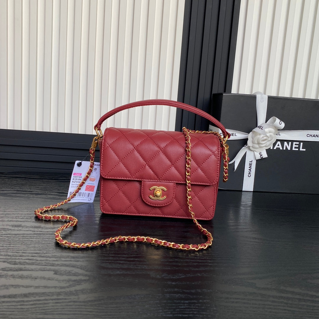 RETRO STYLE FLAP BAG 19 IN STILETTO RED GRAINED CALFSKIN GOLD HARDWARE
