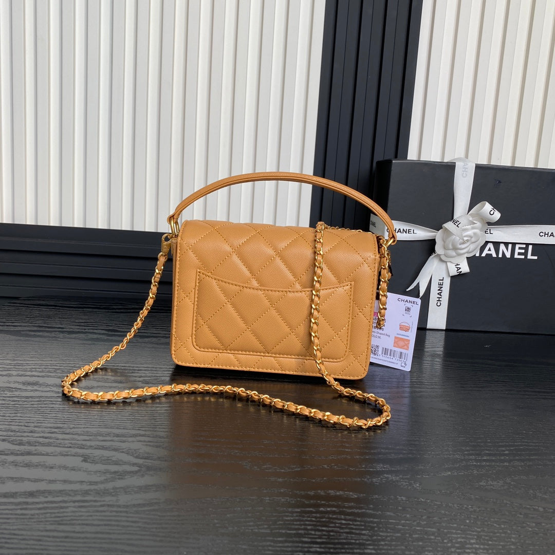 RETRO STYLE FLAP BAG 19 IN RAW SIENNE GRAINED CALFSKIN GOLD HARDWARE