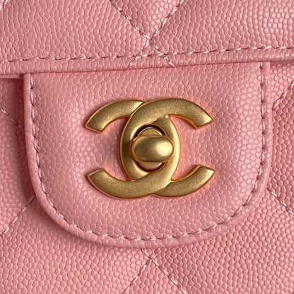RETRO STYLE FLAP BAG 19 IN LGHT PINK GRAINED CALFSKIN GOLD HARDWARE