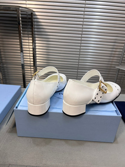MARY JANE PUMPS IN WHITE GLOSSY CALFSKIN