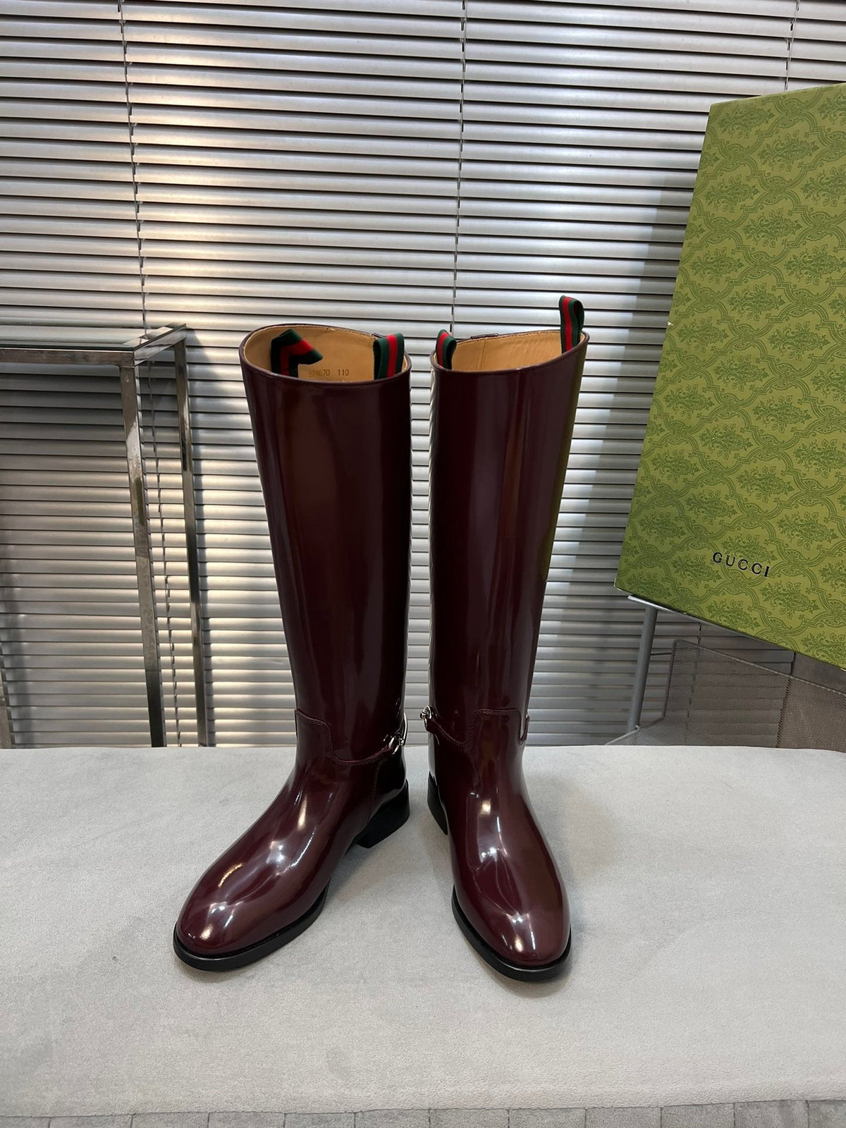 SLIM HORSEBIT KNEE BOOTS WITH WEB IN WINE RED GLOSSY CALFSKIN