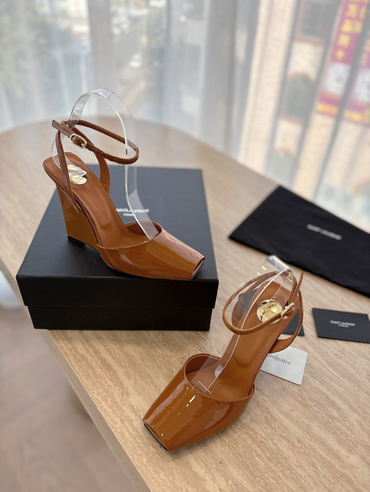 LA SCANDALE HIGH 10 CM WEDGE SANDALS IN BRONZE BROWN PATENT LEATHER