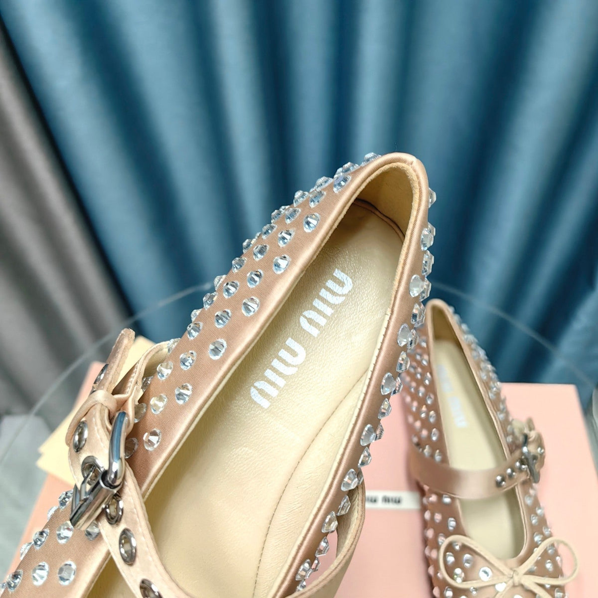 MARY JANE SHOES METALLIC GOLD COWHIDE WITH DIAMOND