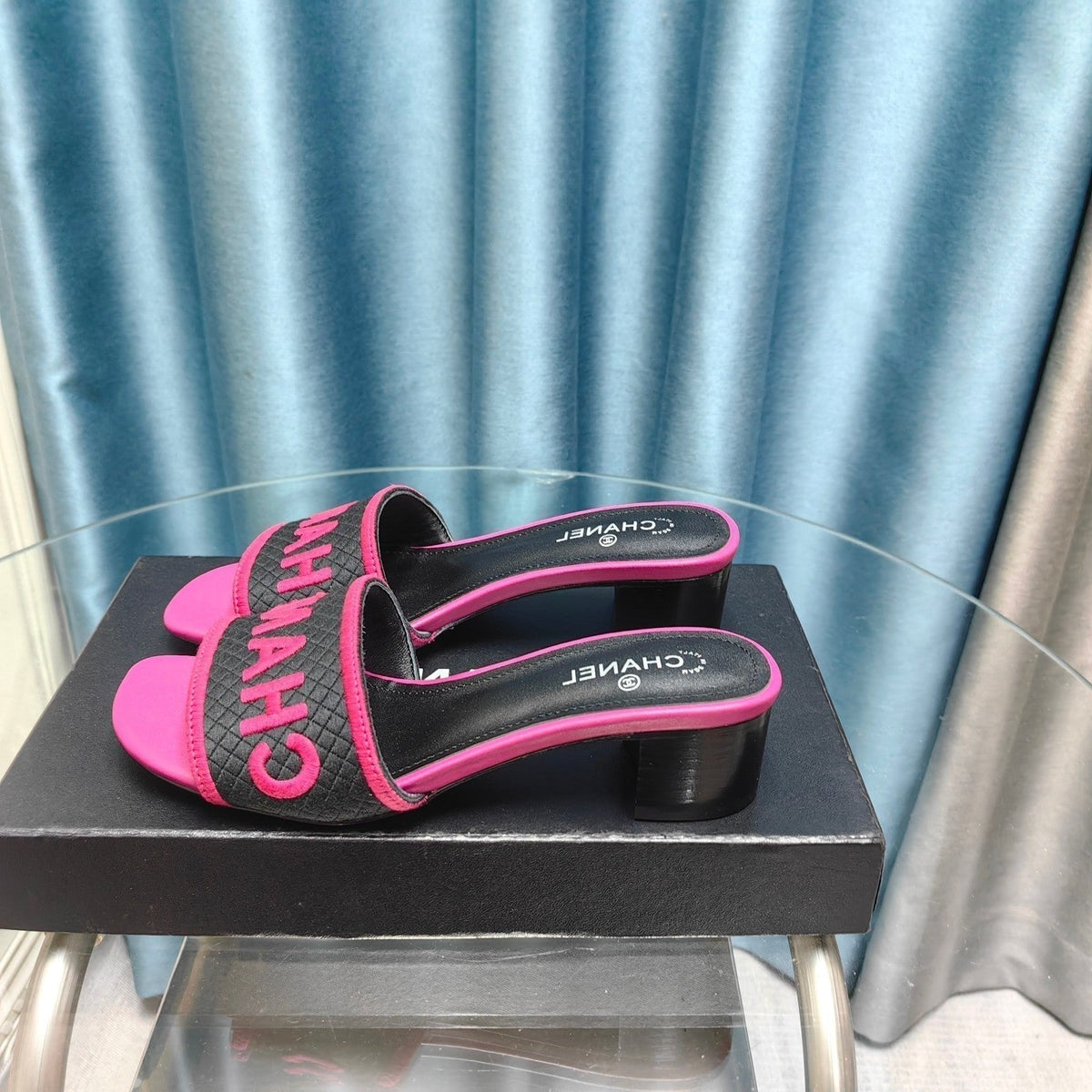 MULE SANDAL 45 BLACK PINK FABRIC EMBROIDERY