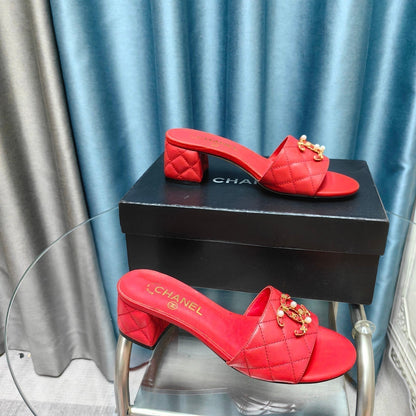 MULE SLIDE SANDAL IN CHERRY RED LAMBSKIN