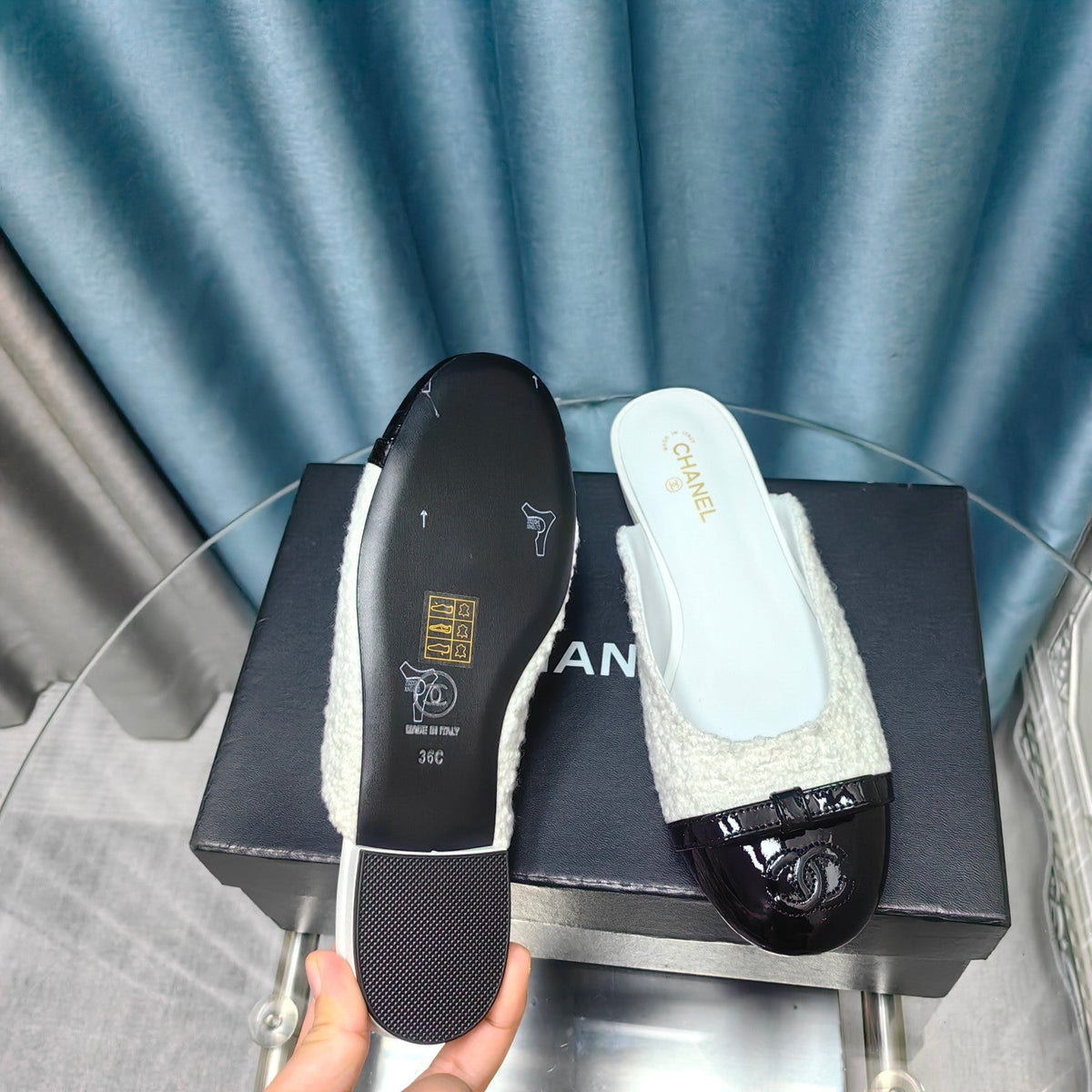 MULE IN WHITE TWEED AND BLACK LAMBSKIN