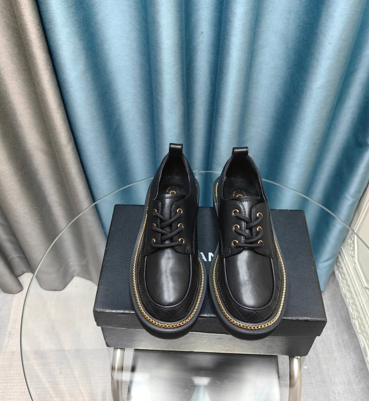 OXFORD SHOES IN BLACK SHEEPSKIN