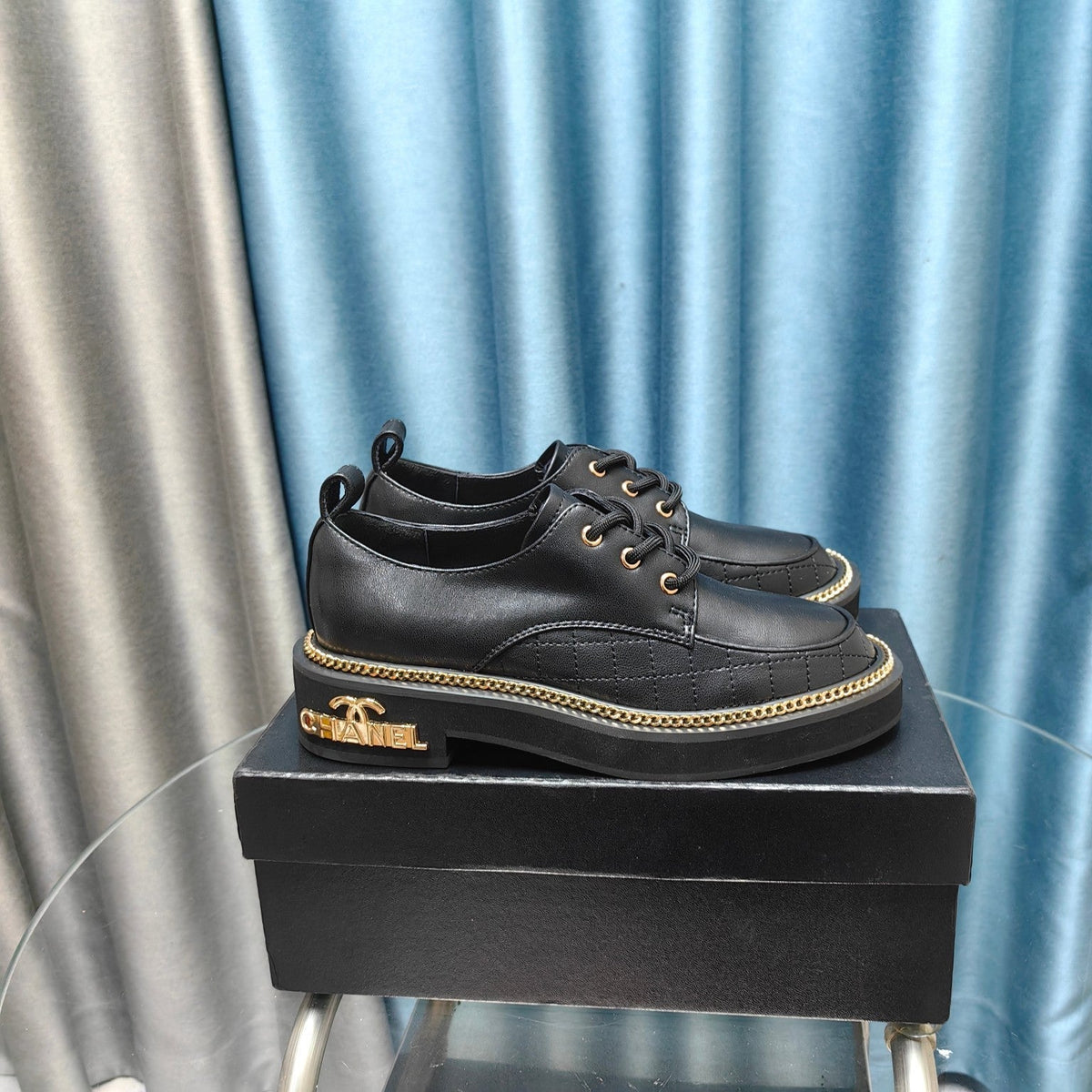 OXFORD SHOES IN BLACK SHEEPSKIN