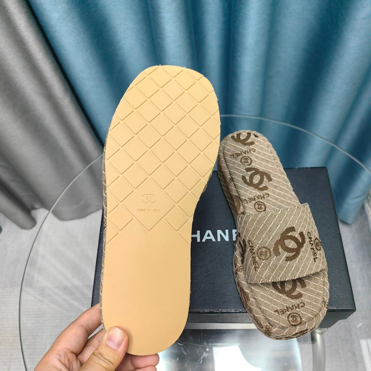 THICK-SOLE SLIPPERS PEANUT BROWN SATIN
