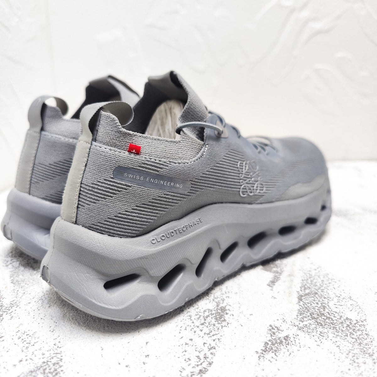 CLOUDTILT SNEAKER IN SHARK GRAY RECYCLED POLYESTER