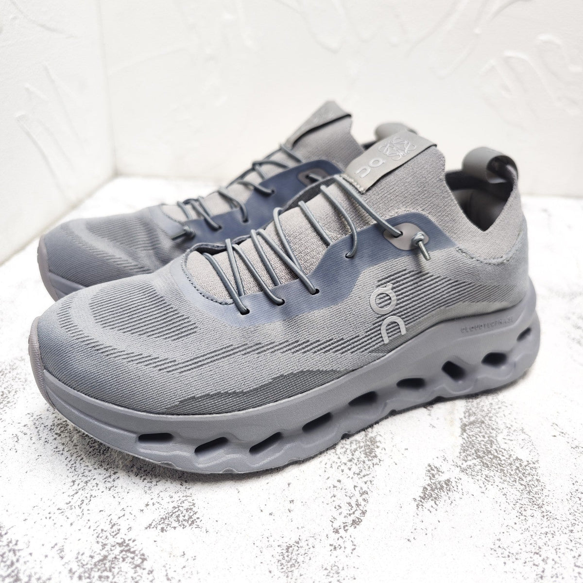 CLOUDTILT SNEAKER IN SHARK GRAY RECYCLED POLYESTER
