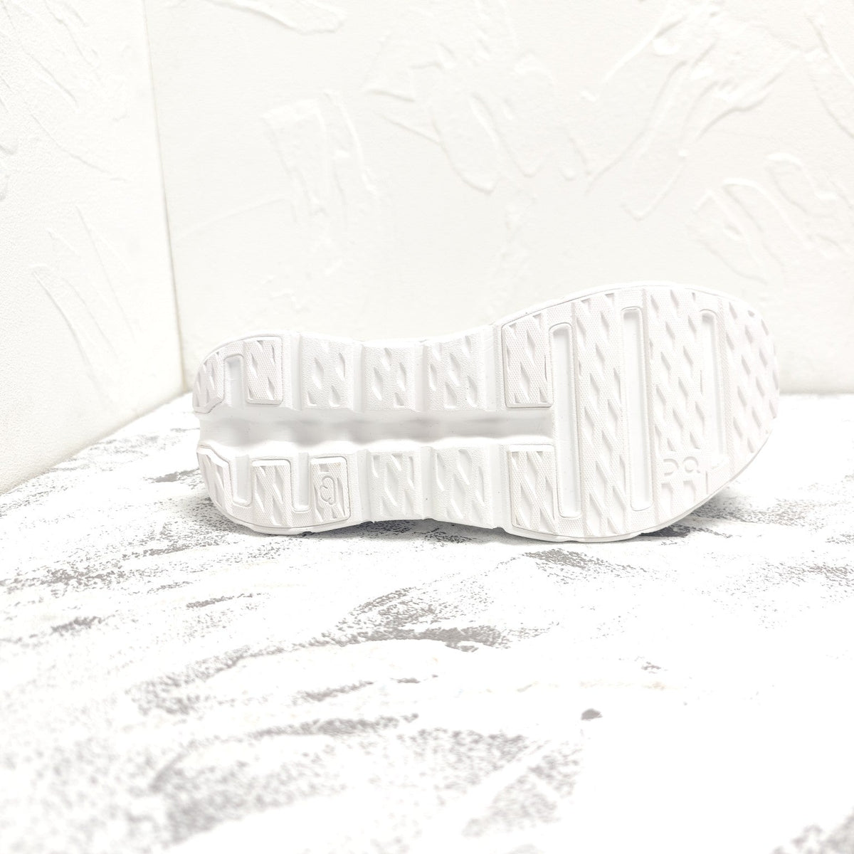 CLOUDTILT SNEAKER 2.0 IN BLACK RECYCLED POLYESTER