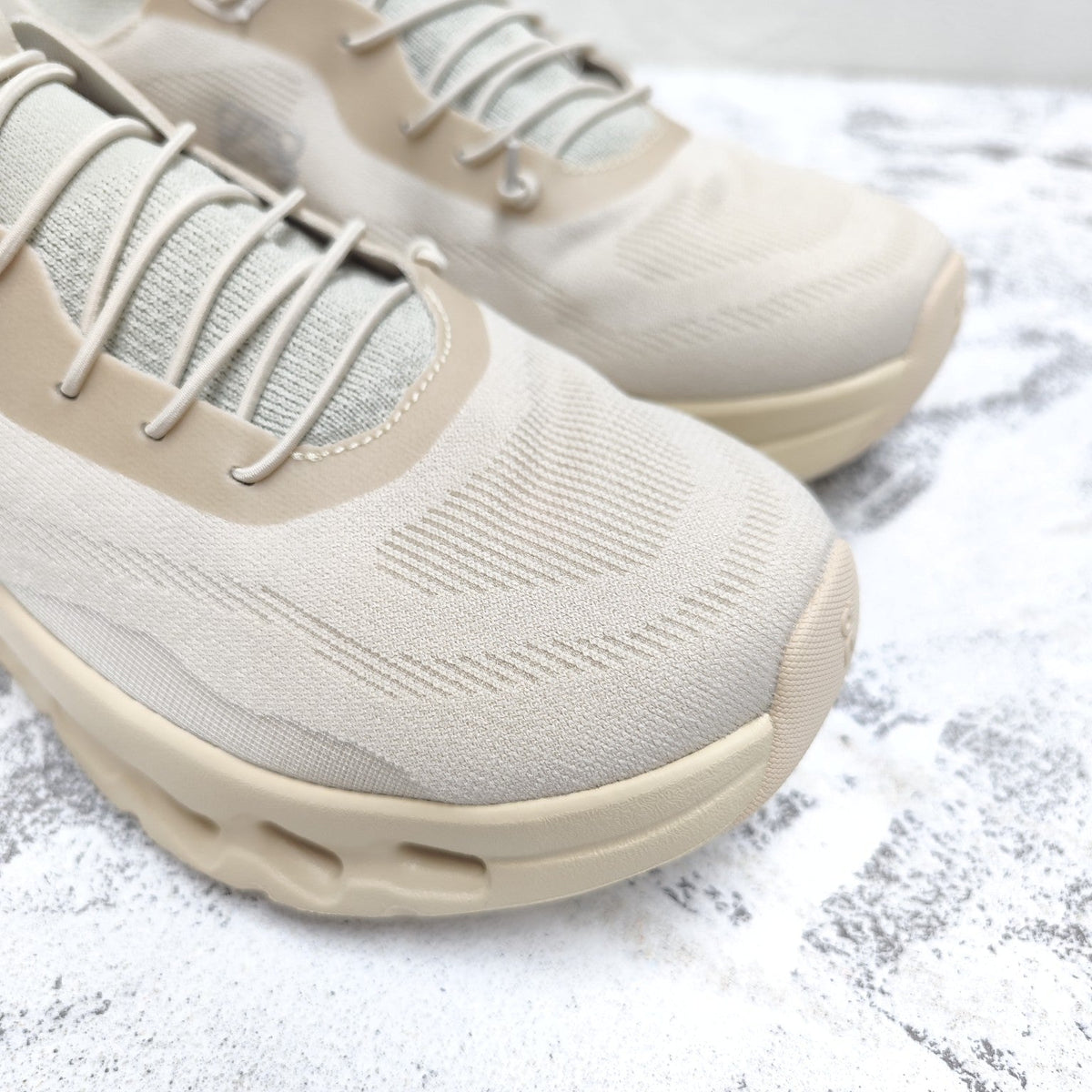 CLOUDTILT SNEAKER IN PALE GRAY RECYCLED POLYESTER