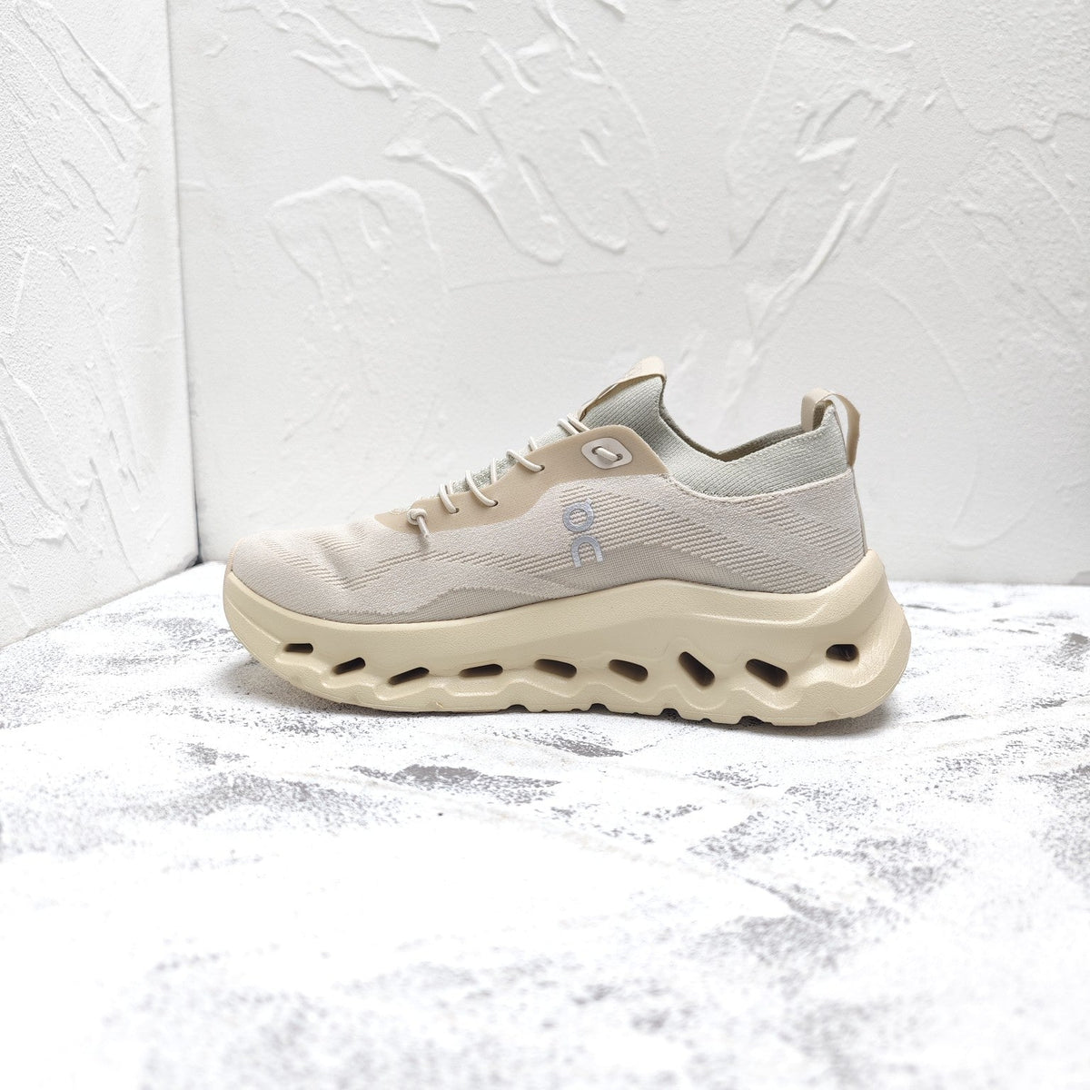 CLOUDTILT SNEAKER IN PALE GRAY RECYCLED POLYESTER