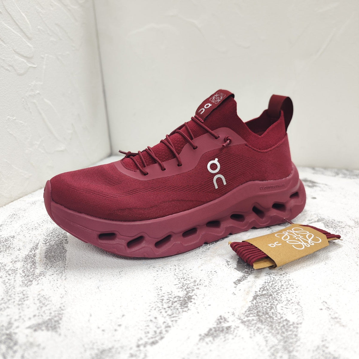 CLOUDTILT SNEAKER IN JAM RED RECYCLED POLYESTER