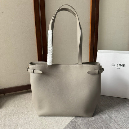 MEDIUM CABAS ANAÏS CUIR TRIOMPHE 54 IN NOMAD GRAINED CALFSKIN