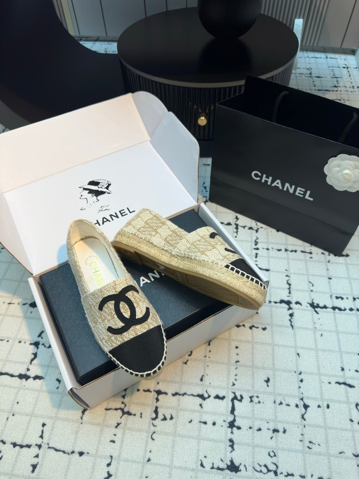 ESPADRILLES LOAFERS IN BEIGE TWEED AND BLACK SATIN