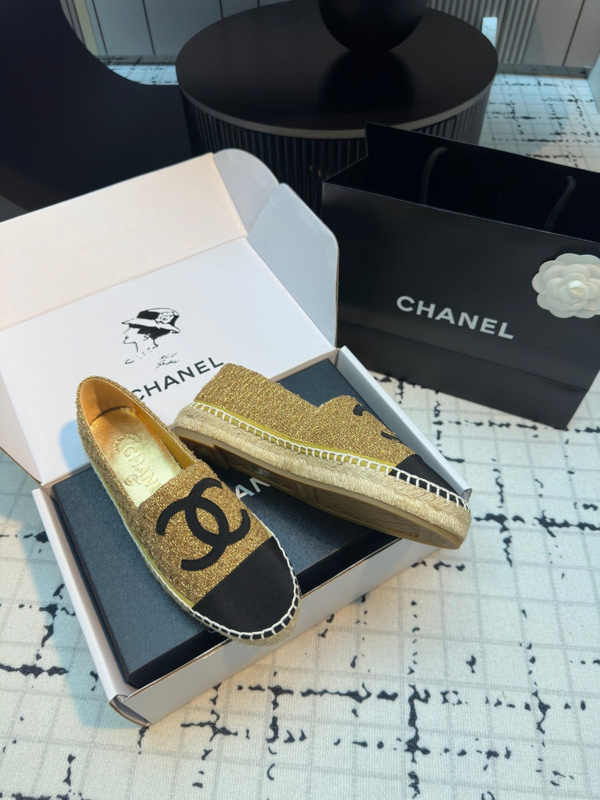 ESPADRILLES LOAFERS IN METALIC GOLD TWEED AND BLACK SATIN