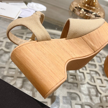 WEDGE SANDALS IN BEIGE CREAM LAMBSKIN WITH WHITE LOGO