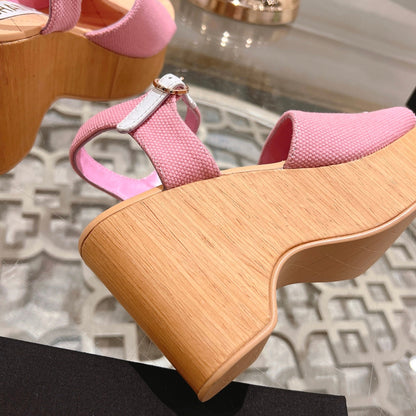 WEDGE SANDALS IN LIGHT PINK LAMBSKIN WITH LOGO
