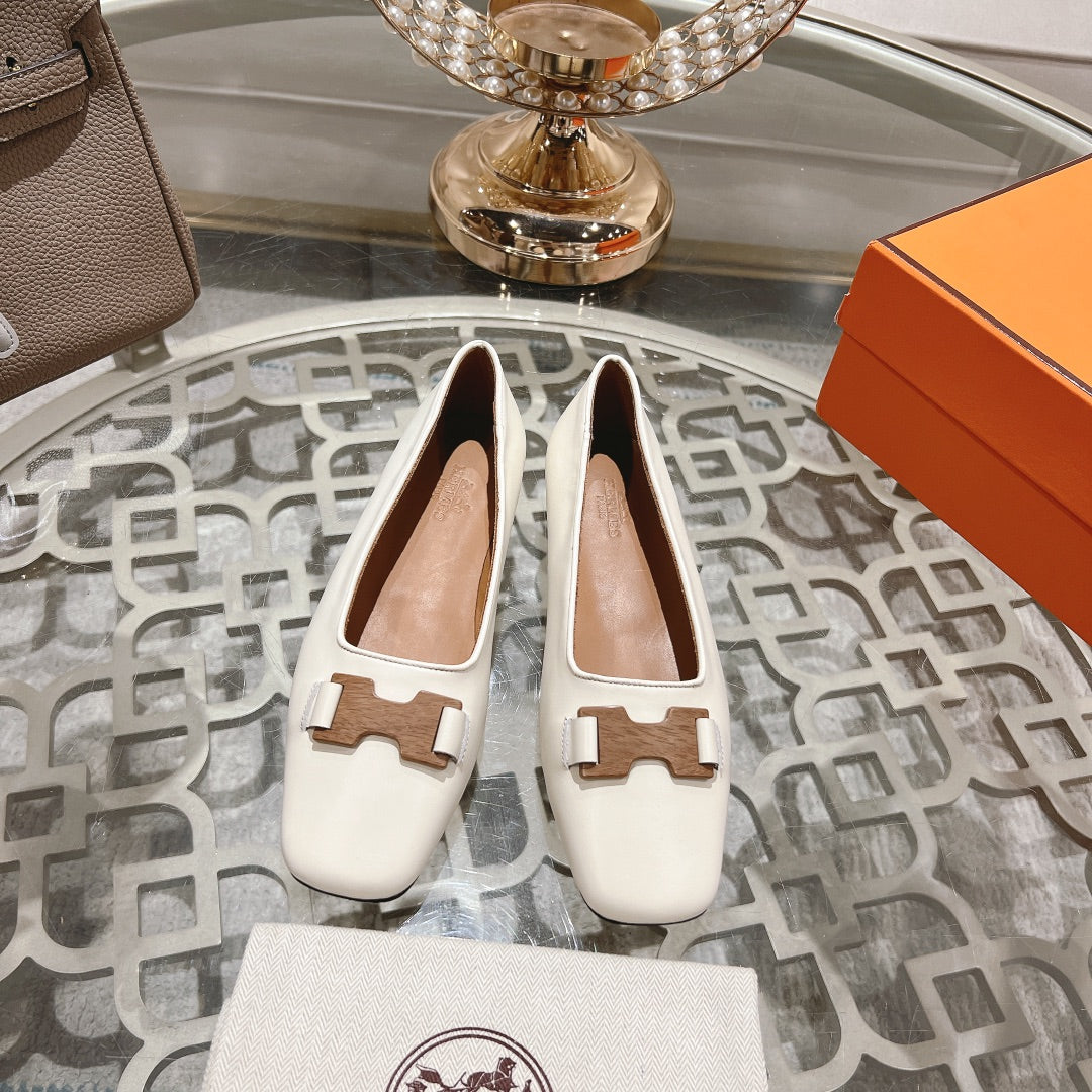 H - BUCKLE BALLET WHITE CALFSKIN