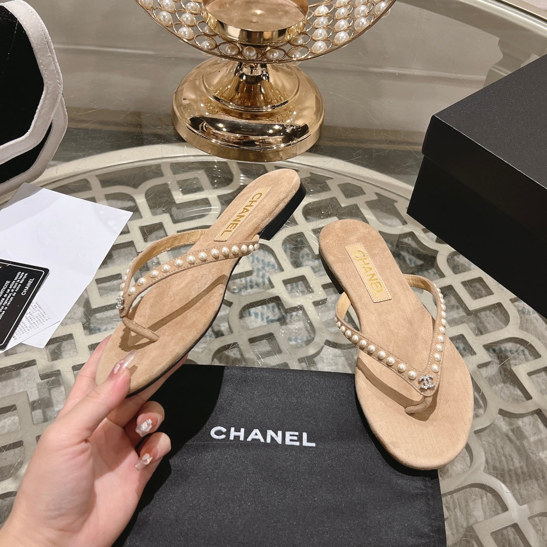 PEARL THONG SANDAL IN SEPIA TAN SUEDE