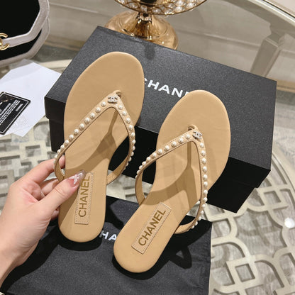 PEARL THONG SANDAL IN SEPIA TAN LAMBSKIN