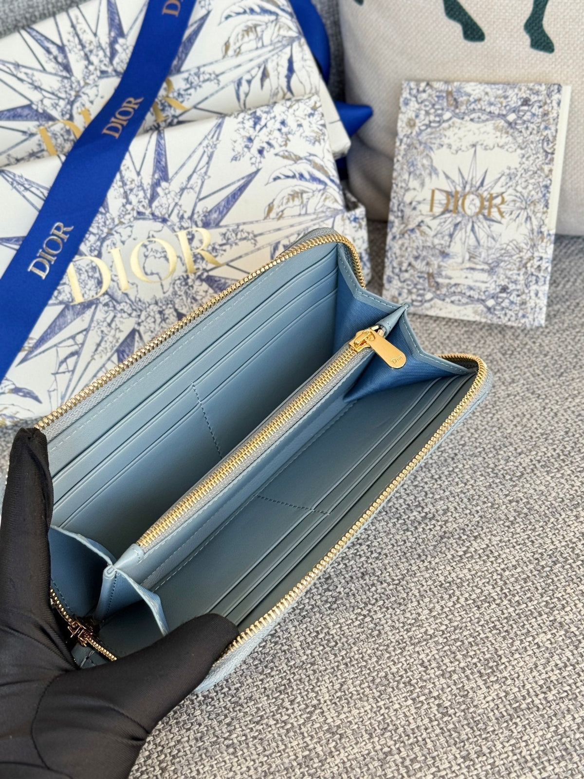 VERTICAL LONG ZIP WALLET 20 IN BABY BLUE QUILTED ALLOVER CALFSKIN
