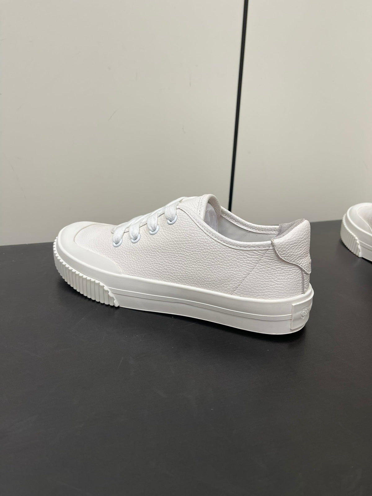 LP CLASSIC BISCUIT SNEAKERS WHITE CALFSKIN