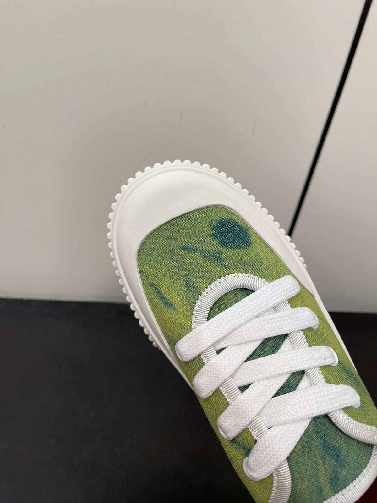 LP CLASSIC BISCUIT SNEAKER PEAR CALFSKIN