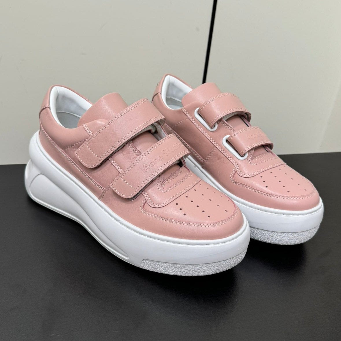 ACNE STUDIO SNEAKER IN SALMON PINK LAMBSKIN