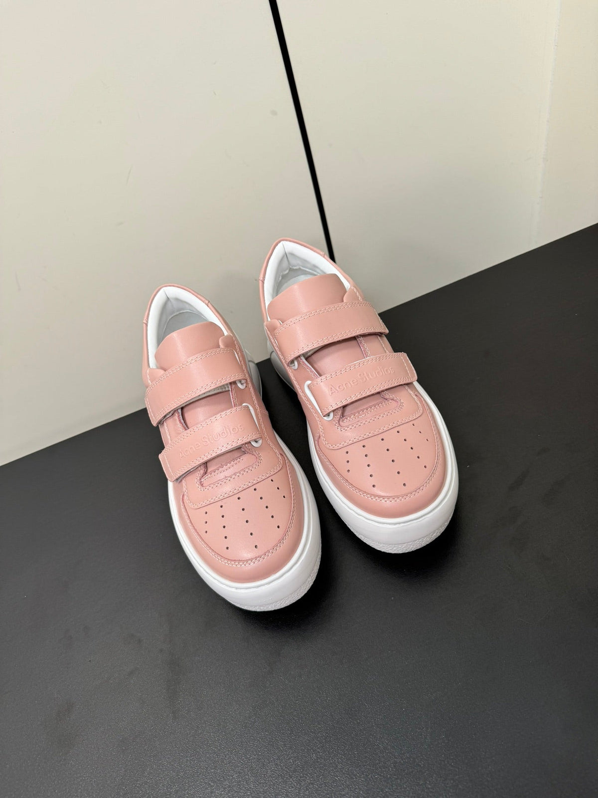 ACNE STUDIO SNEAKER IN SALMON PINK LAMBSKIN