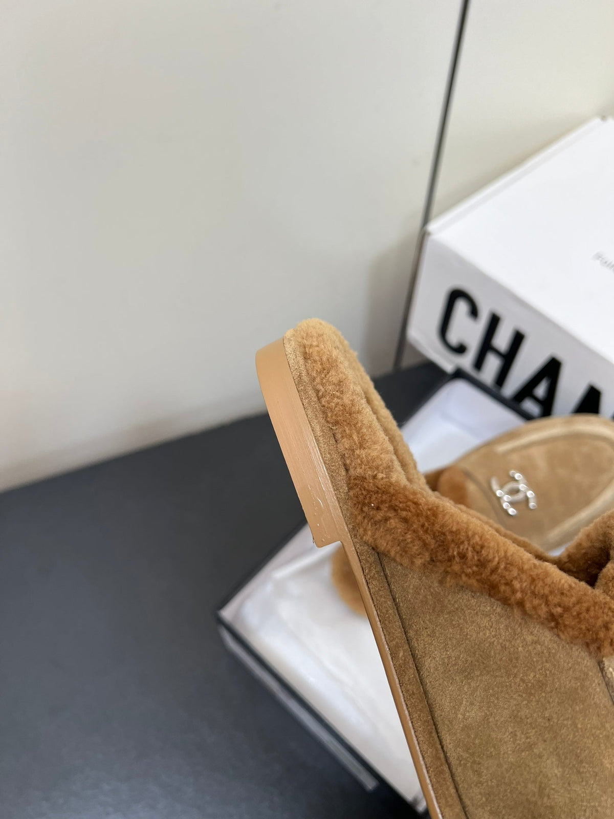 LOAFERS MULE IN PEANUT BROWN SUEDE AND FLEECE LINING