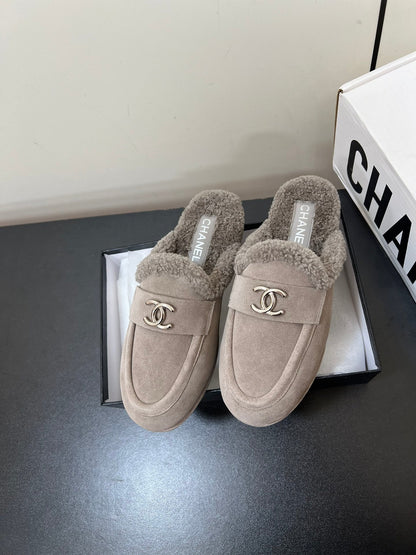 LOAFERS MULE IN DESERT BROWN SUEDE AND FLEECE LINING