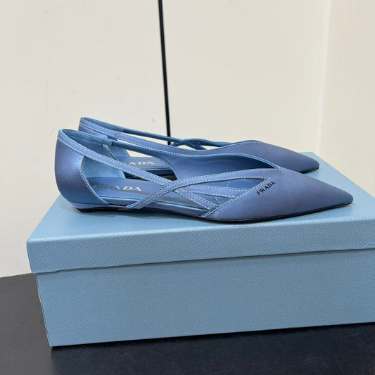 CUT-OUT BALLERINAS IN PERANO BLUE SATIN