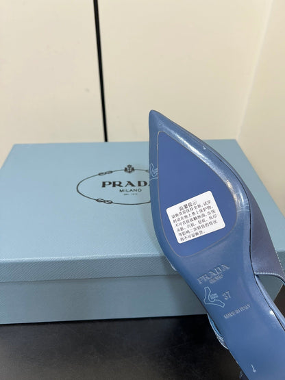 CUT-OUT BALLERINAS IN PERANO BLUE SATIN