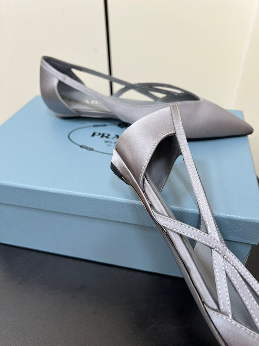 CUT-OUT BALLERINAS IN WARM GRAY SATIN