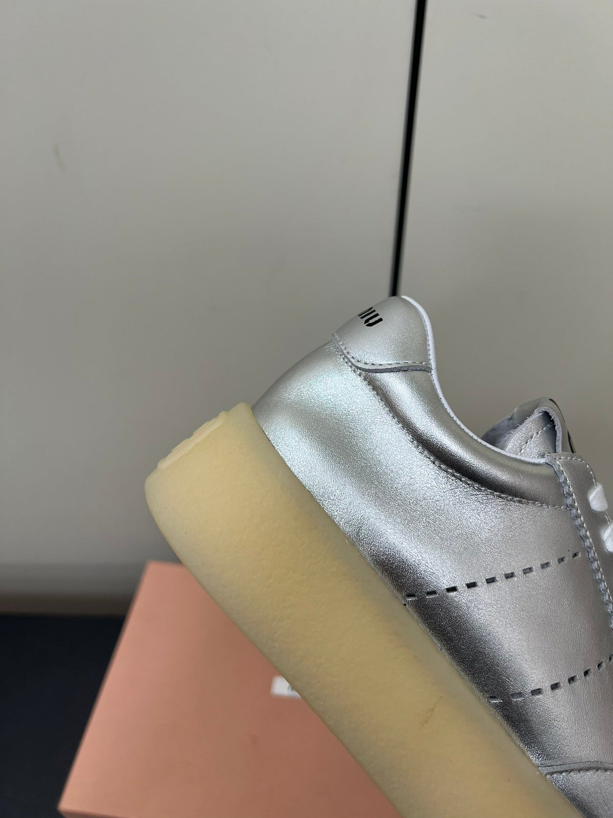THICK-SOLED RETRO SNEAKERS IN SILVER METALLIC SMOOTH LAMBSKIN