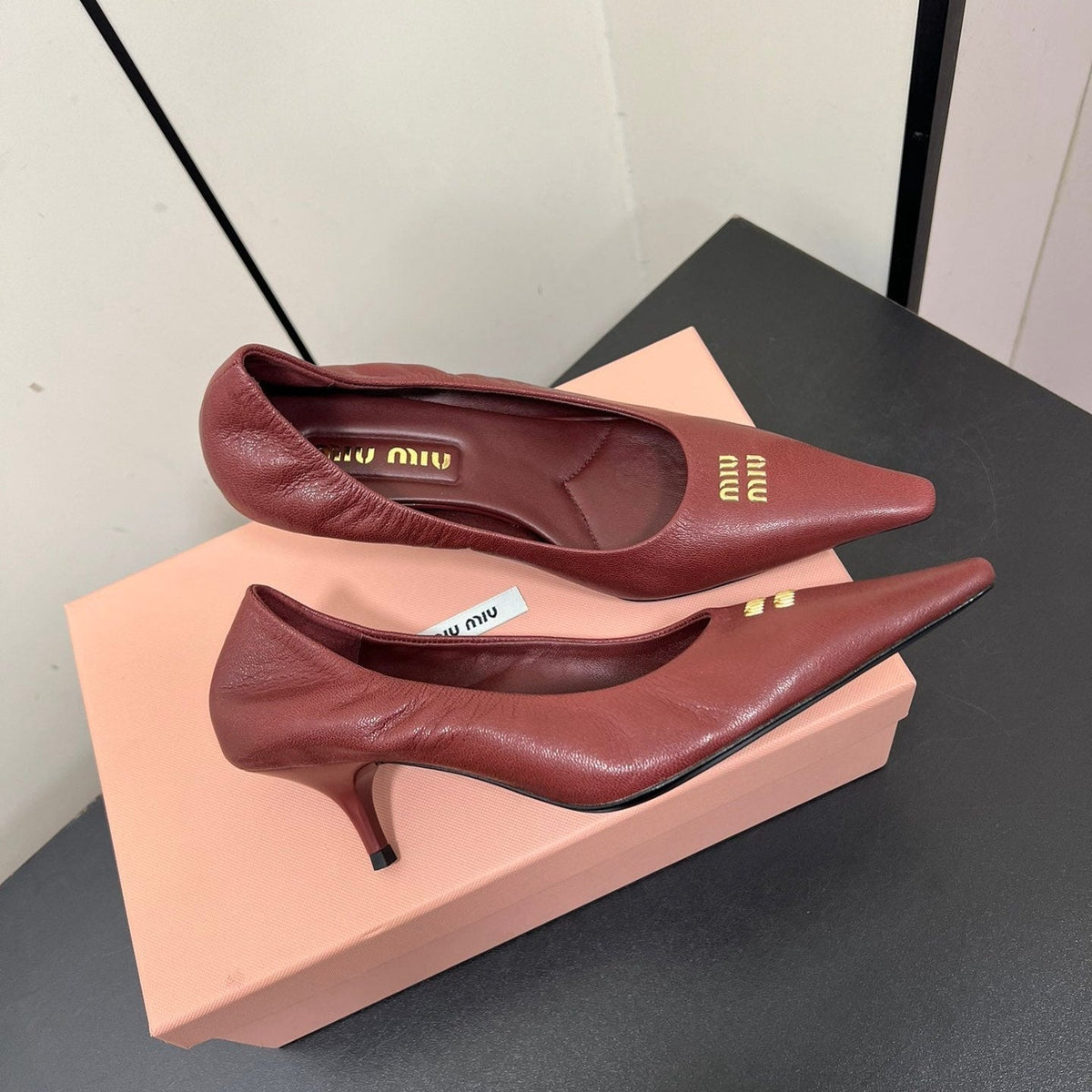 POINTED-TOE MID HEEL PUMPS IN TERRACOTTA SMOOTH LAMBSKIN