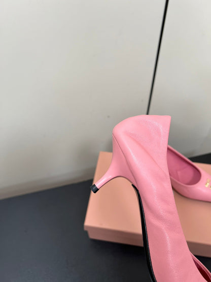 POINTED-TOE MID HEEL PUMPS IN PINK SMOOTH LAMBSKIN