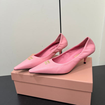 POINTED-TOE MID HEEL PUMPS IN PINK SMOOTH LAMBSKIN