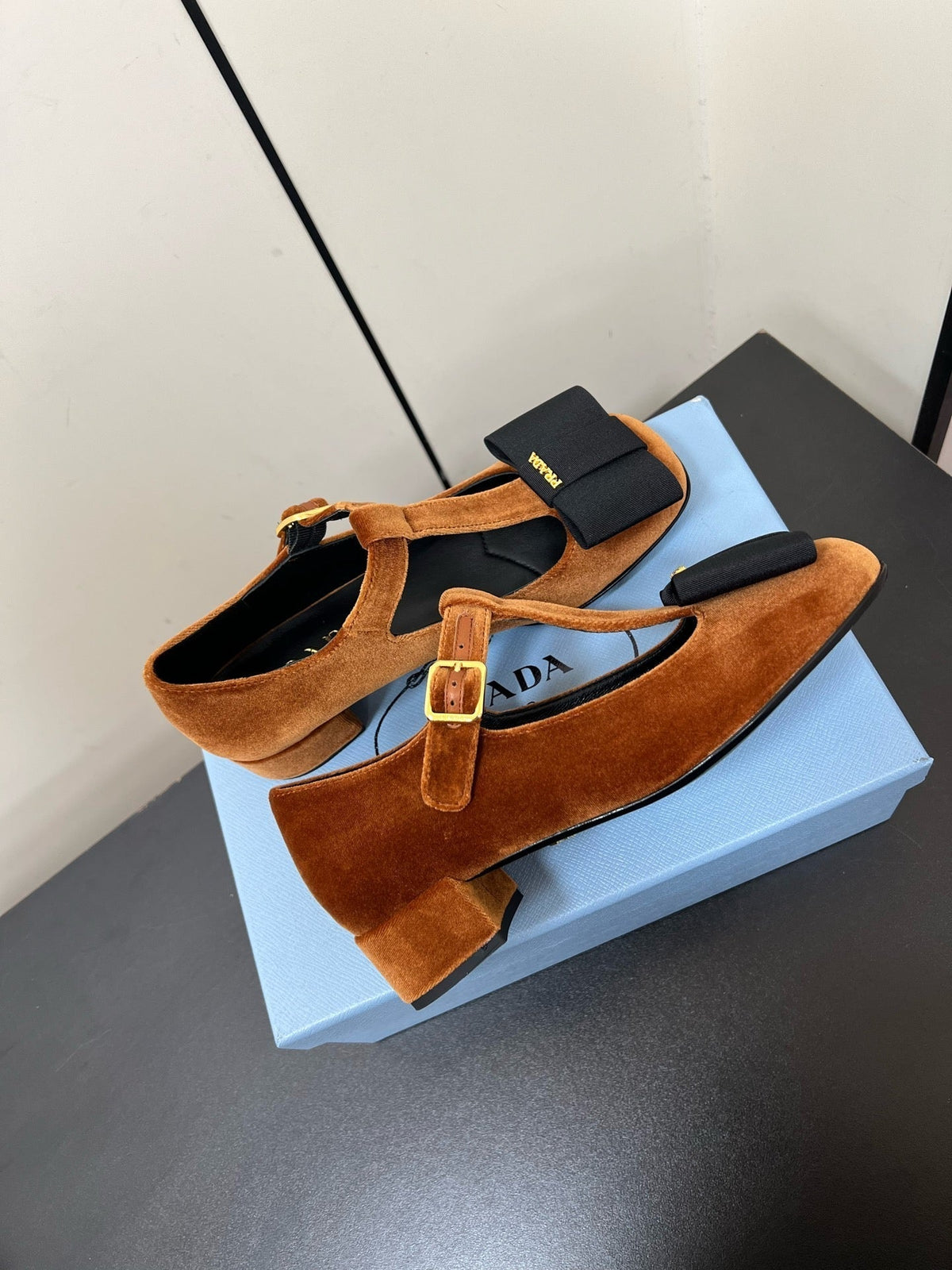 BOW MARY JANE PUMPS WITH T-STRAP IN BRONZE BROWN VELVET
