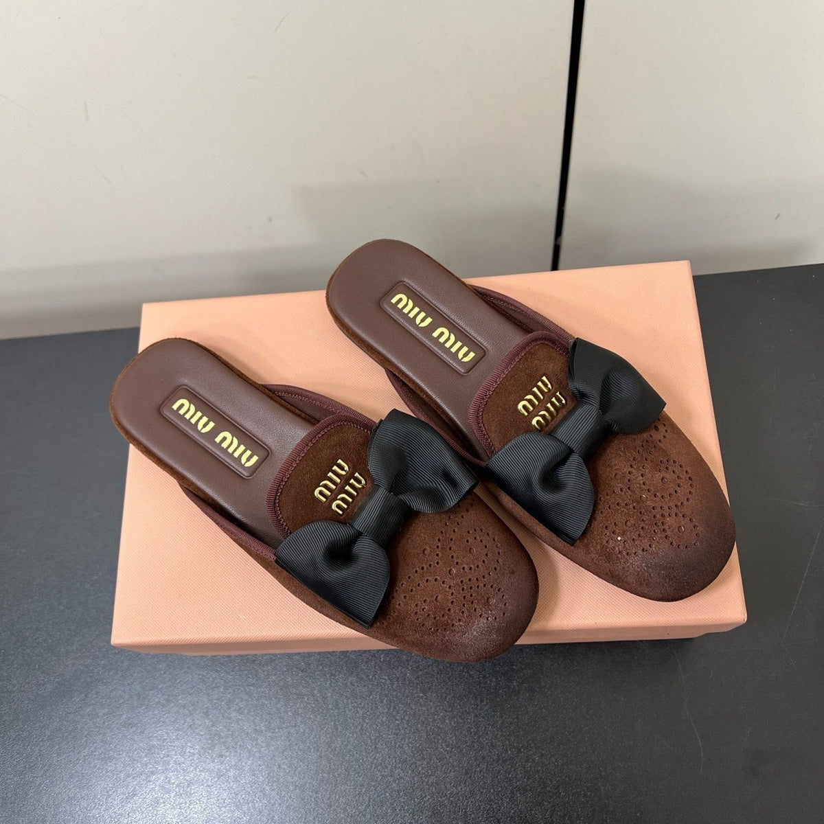 BOW MULES IN CHOCOLATE SUEDE