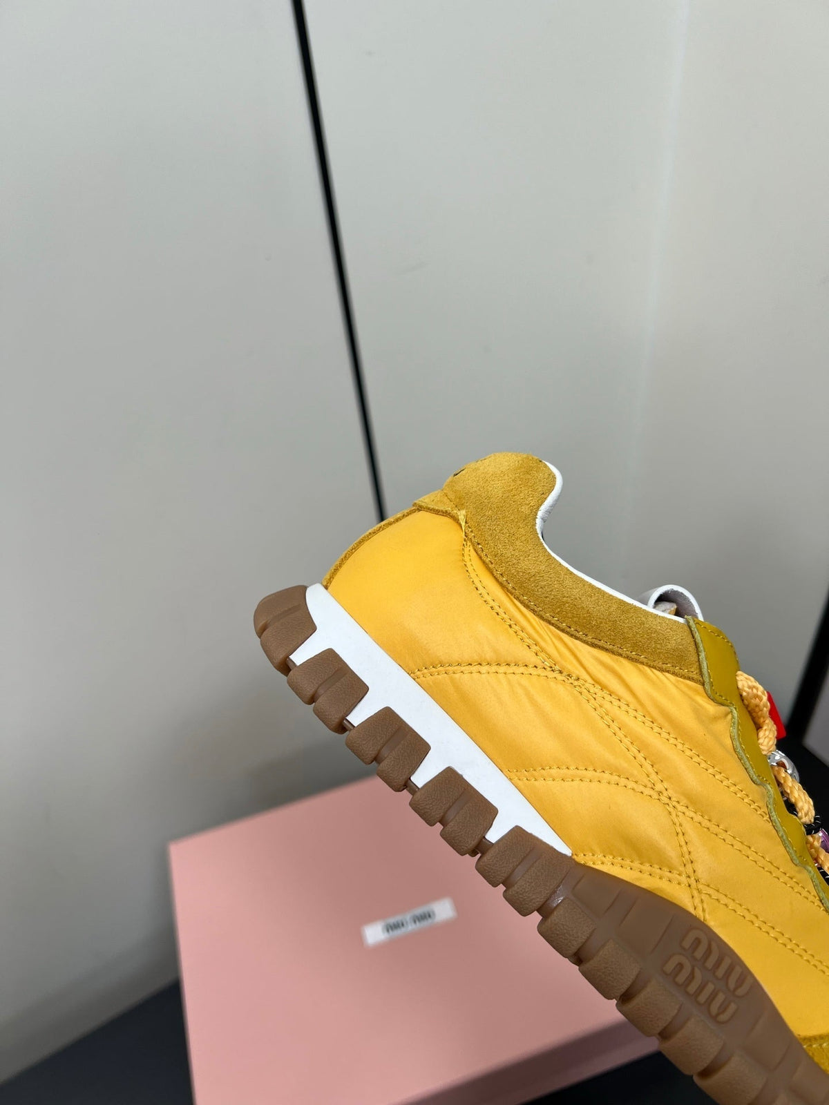 TYRE SNEAKERS IN YELLOW TECHNICAL FABRIC AND SUEDE WITH STICKER