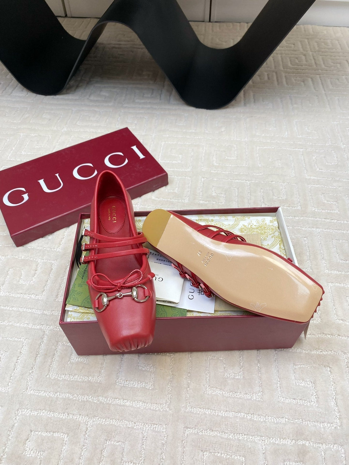 GG BALLET FLAT CRIMSON HORIZONTAL STRAPS LAMBSKIN
