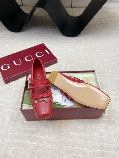 GG BALLET FLAT CRIMSON HORIZONTAL STRAPS LAMBSKIN